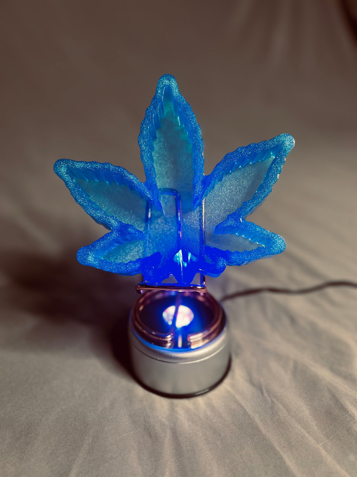 Blue weed leaf Ash Tray